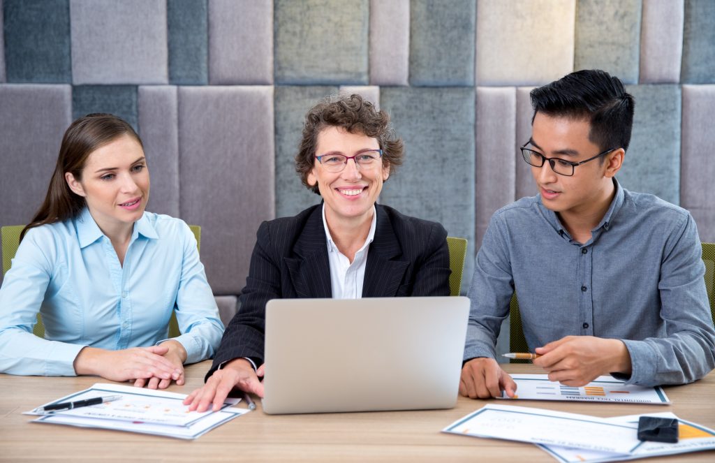 accounting job in Delhi