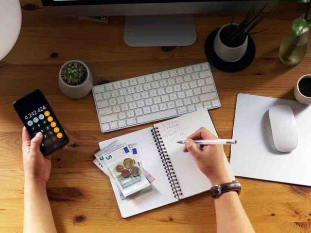 Accounting & Finance Salary Guide India 2026: Payroll Clerk to Chartered Accountant